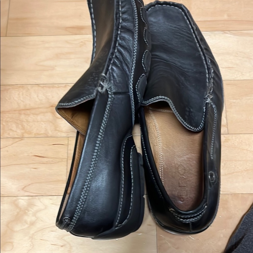 Men's Black Leather Loafers